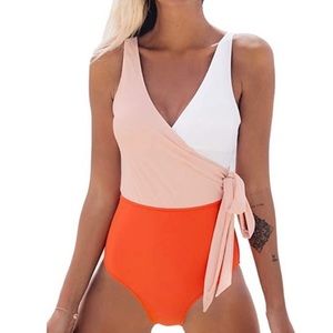 Cup She Block Color One Piece Swimsuit